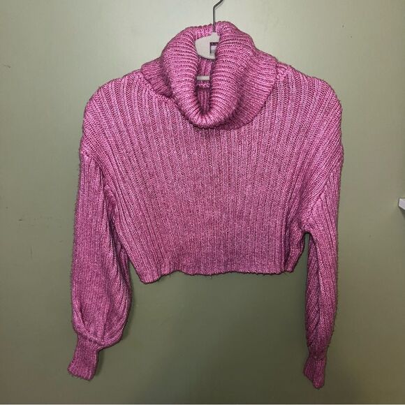 Urban outfitters pink cropped turtleneck sweater size small - Picture 1 of 2